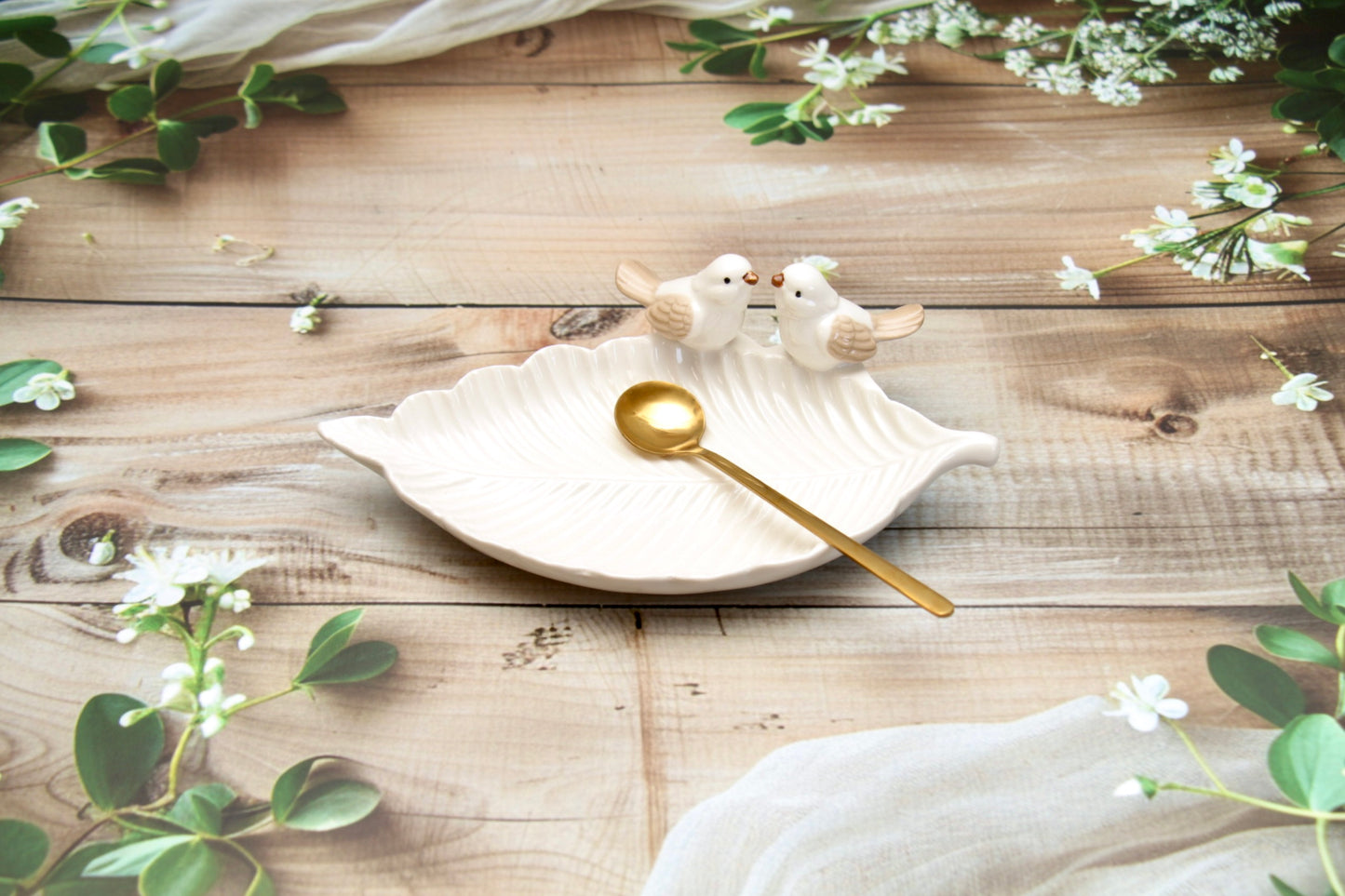 'Bird on a Leaf' Ceramic Dish - White