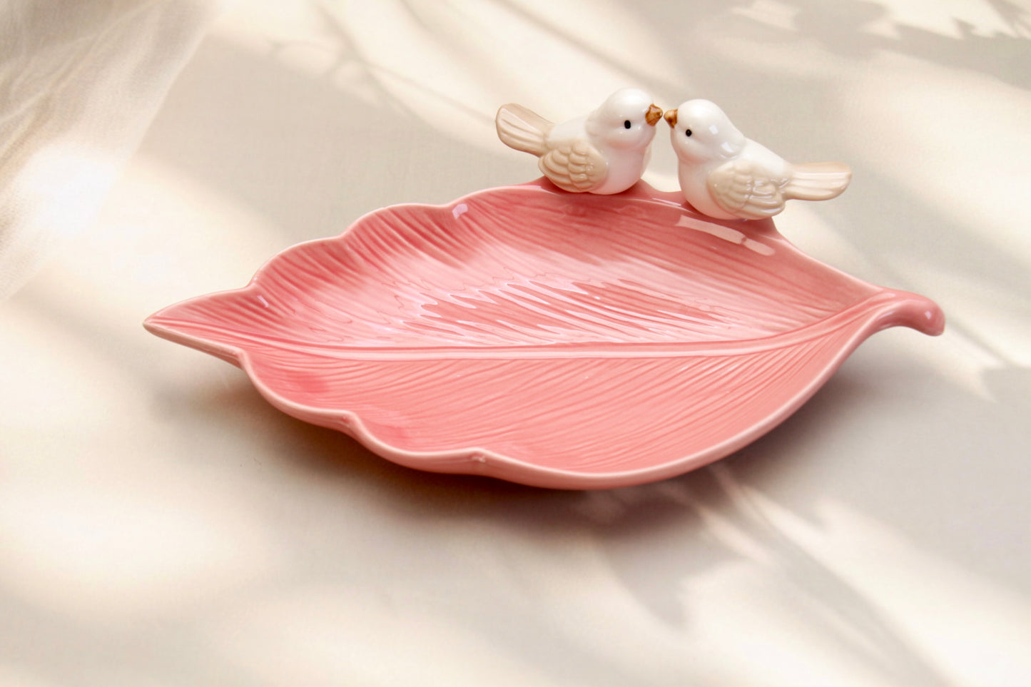 'Bird on a Leaf' Ceramic Dish - Pink 3