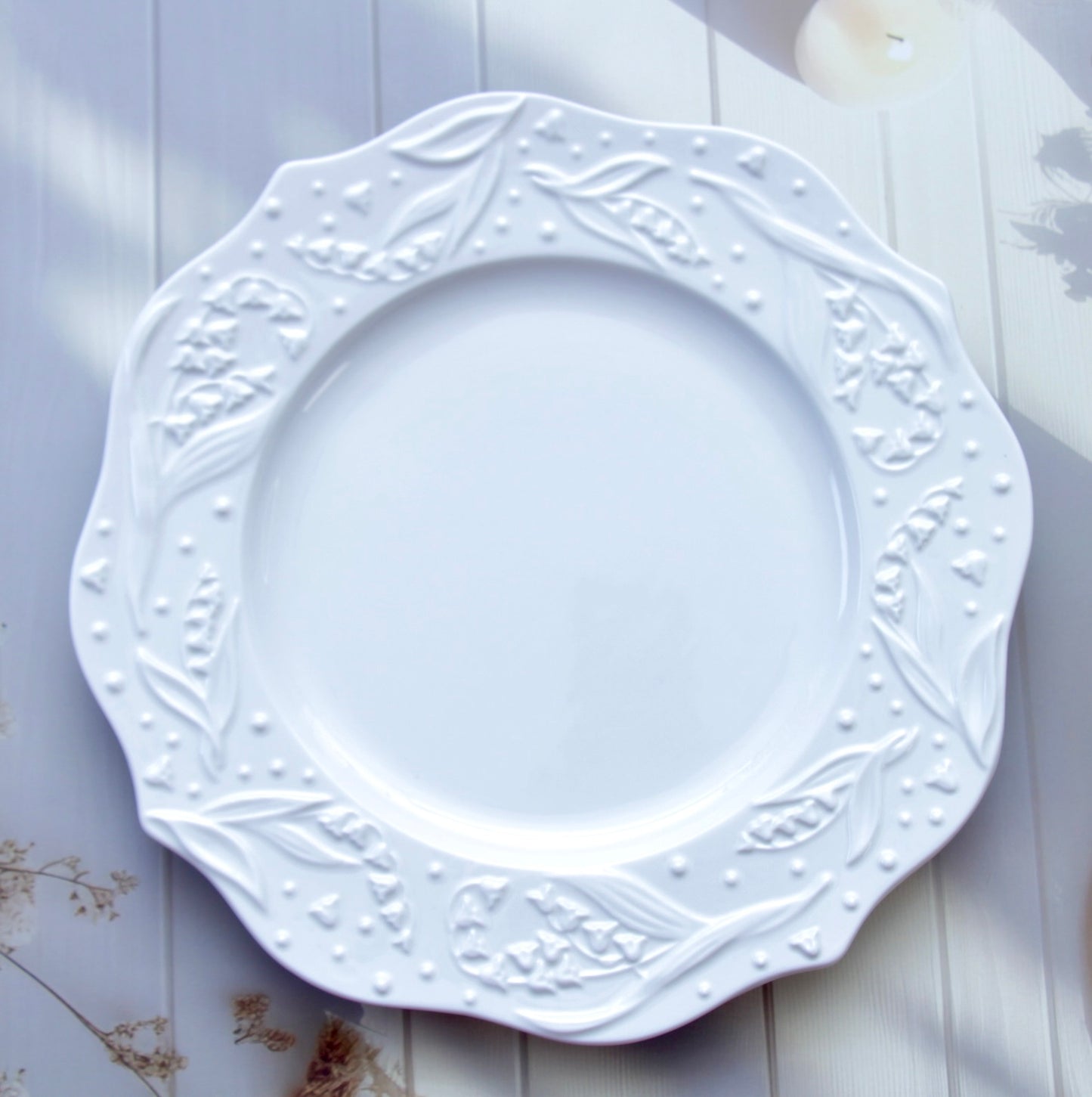 'Bella' White Ceramic Dinner Plate, Large