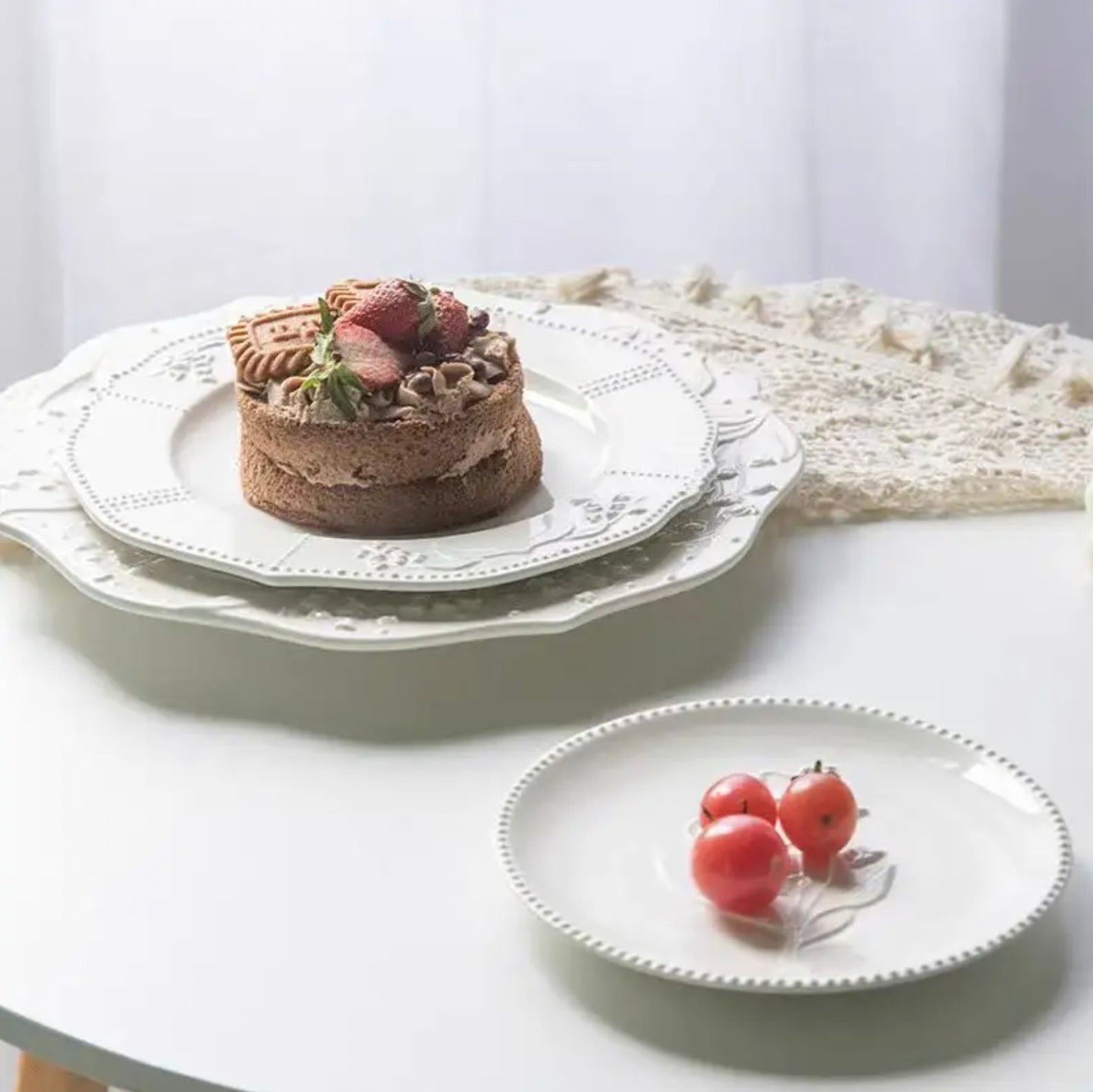 'Bella' White Ceramic Dessert Plate, Small