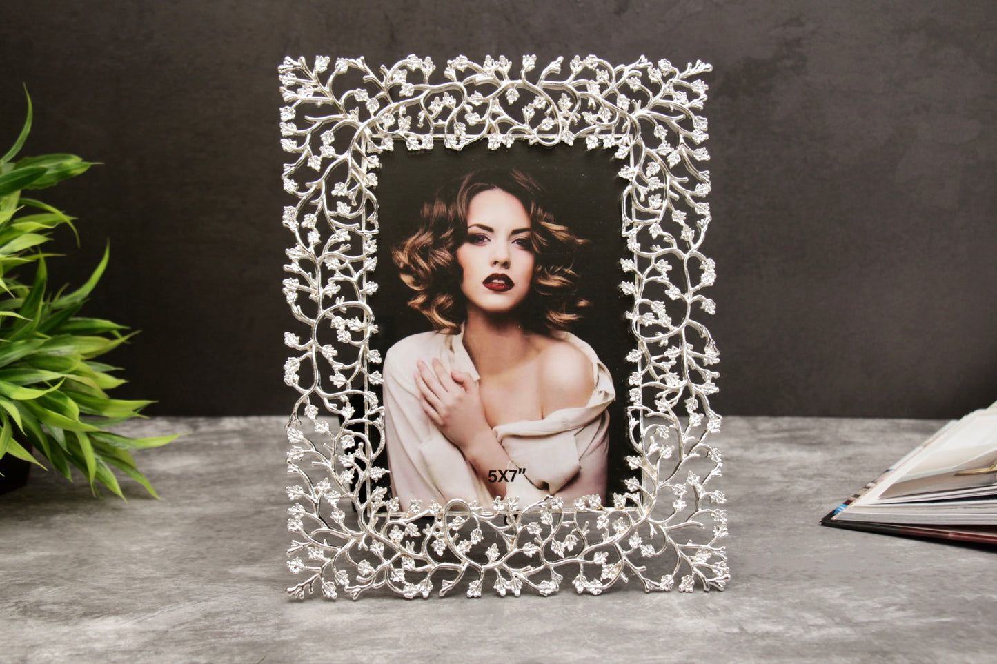 'Vivienne' Photo Frame (5"x7")