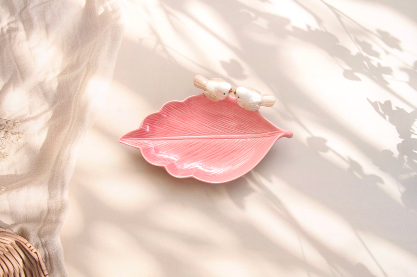 'Bird on a Leaf' Ceramic Dish - Pink 3