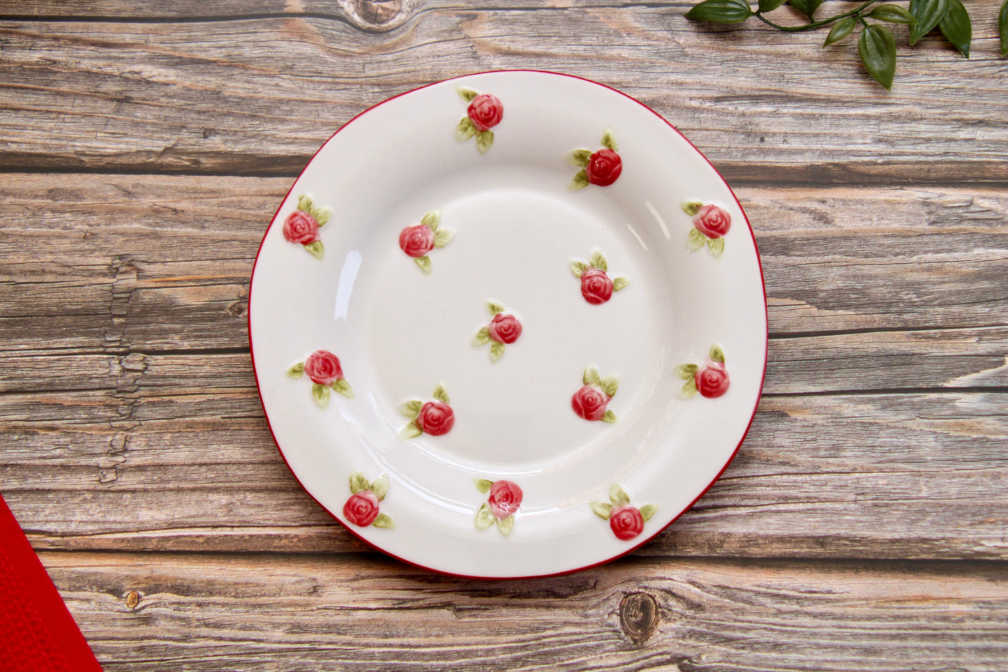 'Mini Roses' Ceramic Dessert Plate - Red