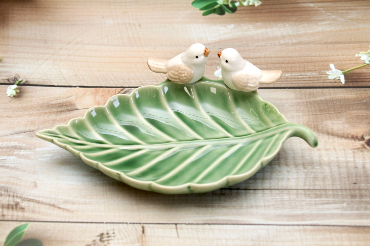 'Bird on a Leaf' Ceramic Dish - Green 2