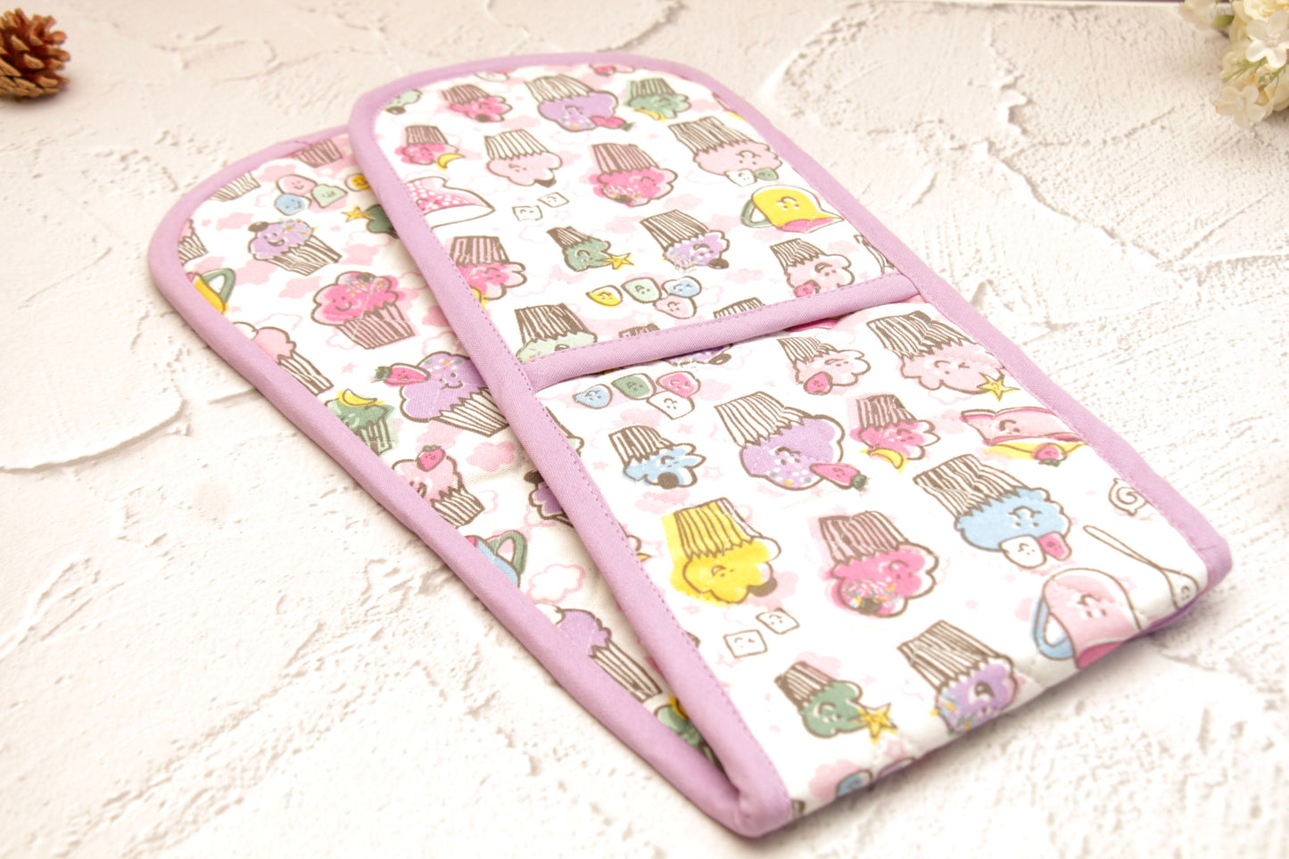 'Cupcake' Double Mittens, Set of 1