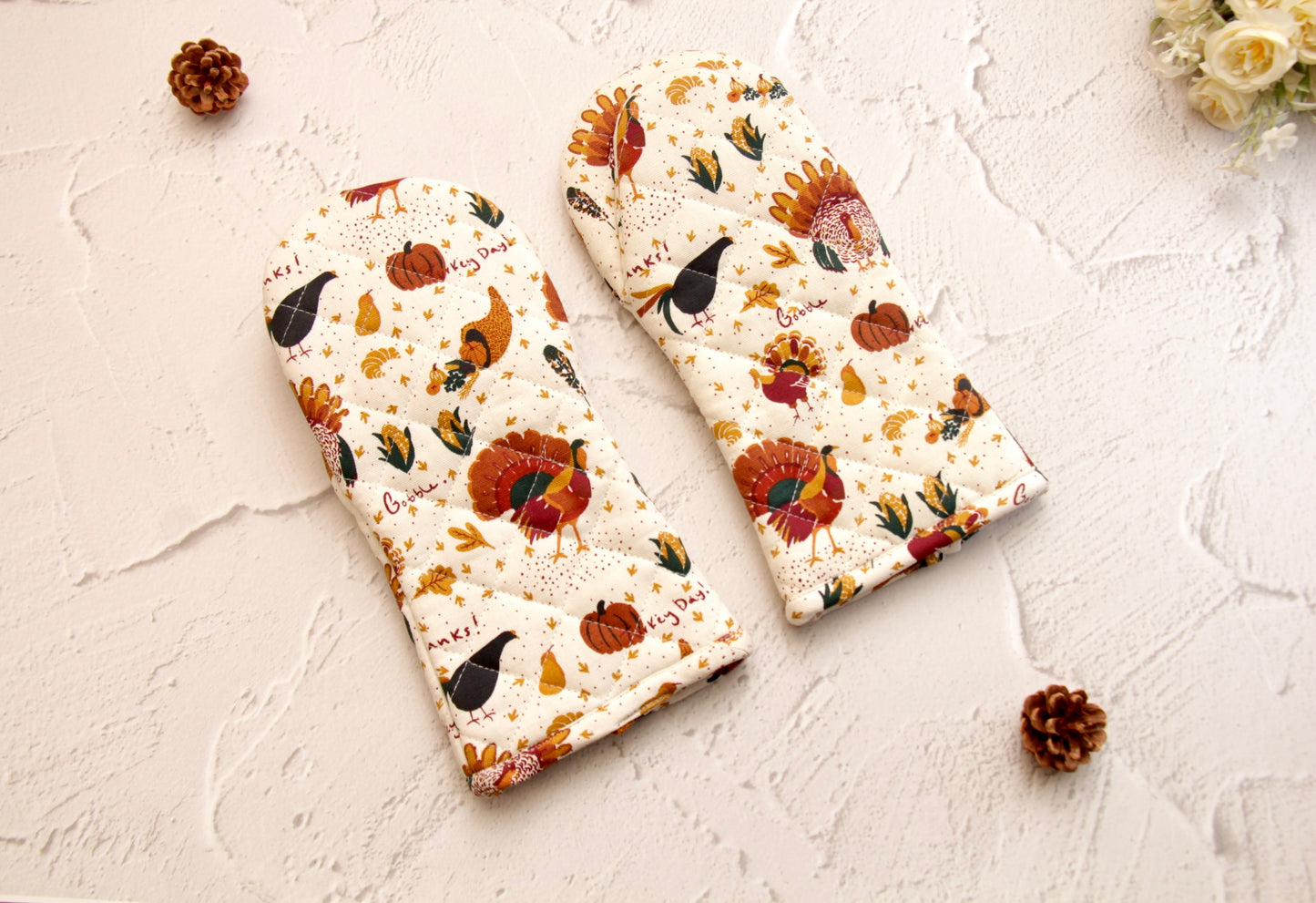 'Meadows' Oven Mittens Set of 2