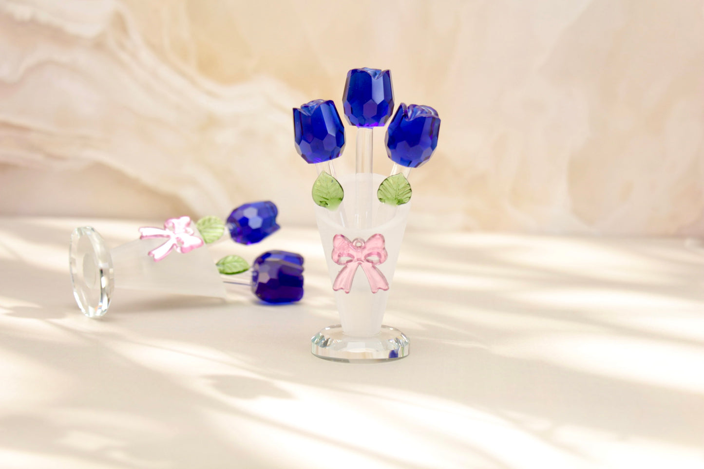 'Serenity' Crystal Glass Three Roses - Blue