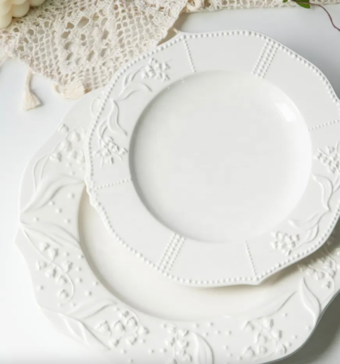 'Bella' White Ceramic Dinner Plate, Large