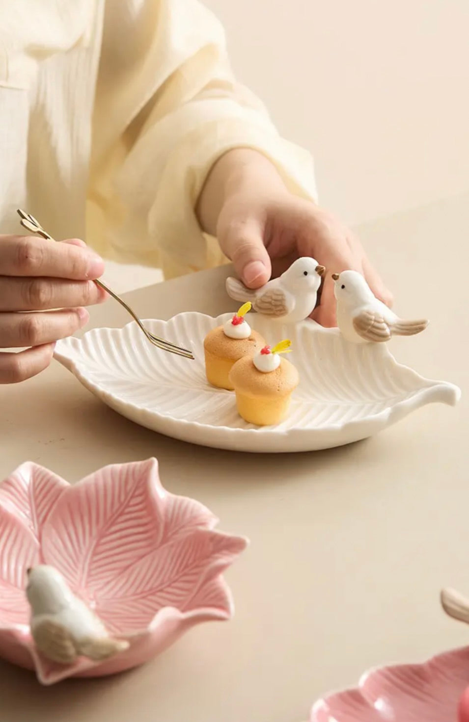 'Bird on a Leaf' Ceramic Dish - White