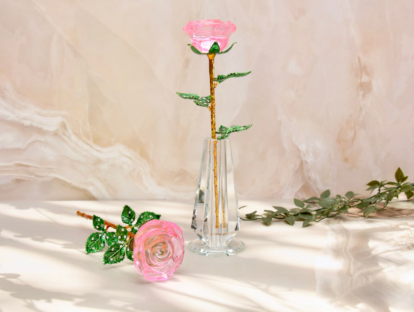 'Primrose' Crystal Rose w Vase - Pink