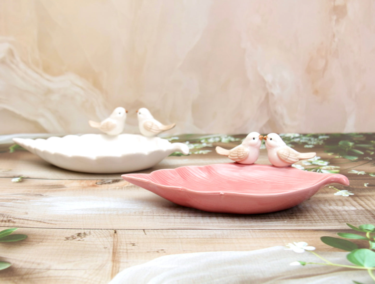 'Bird on a Leaf' Ceramic Dish - Pink 3