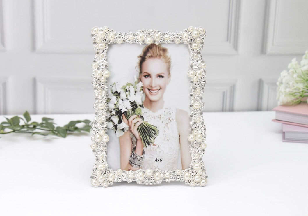 'Daisy' Pearl Photo Frame
