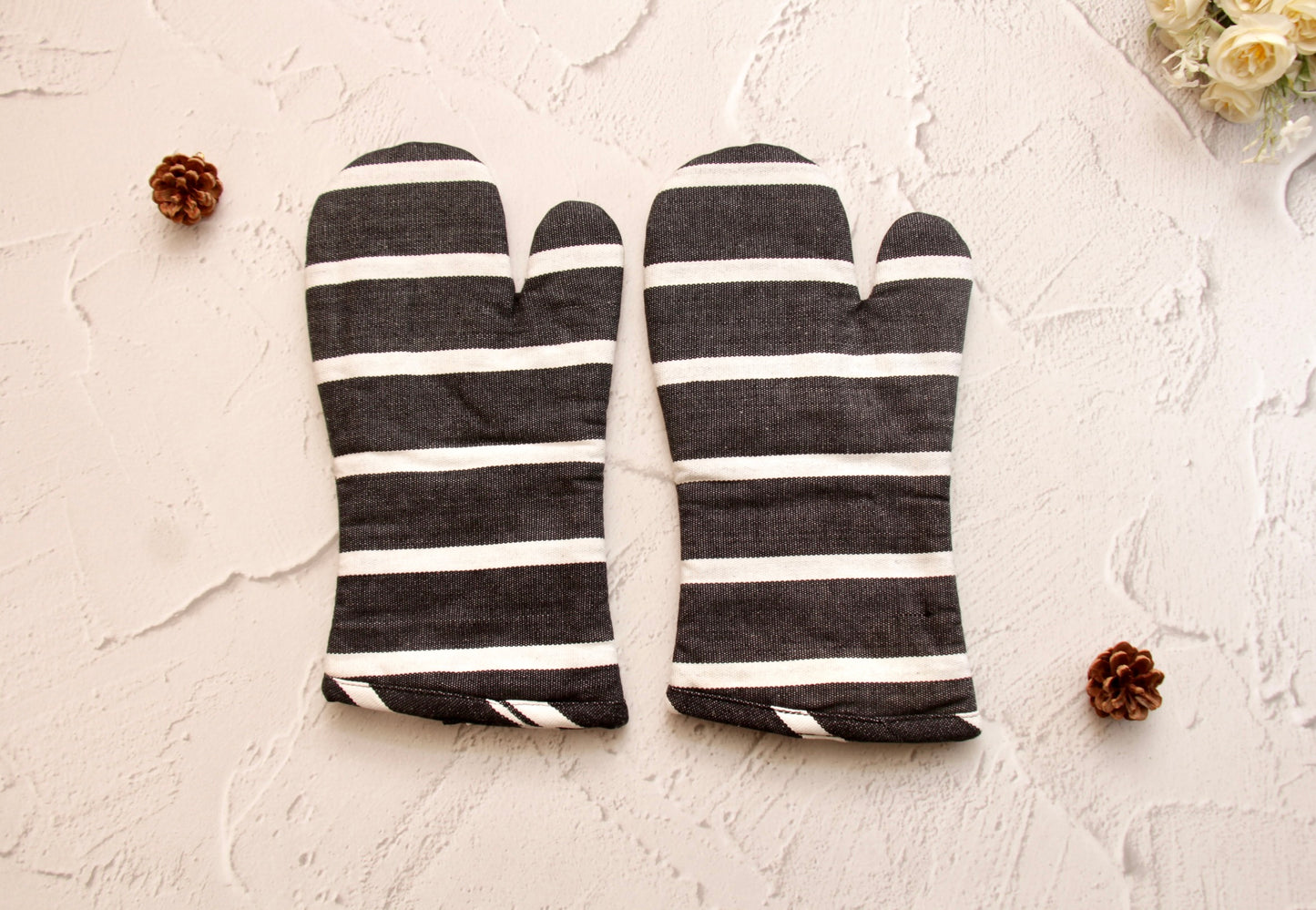 'Black Striped' Oven Mittens Set of 2