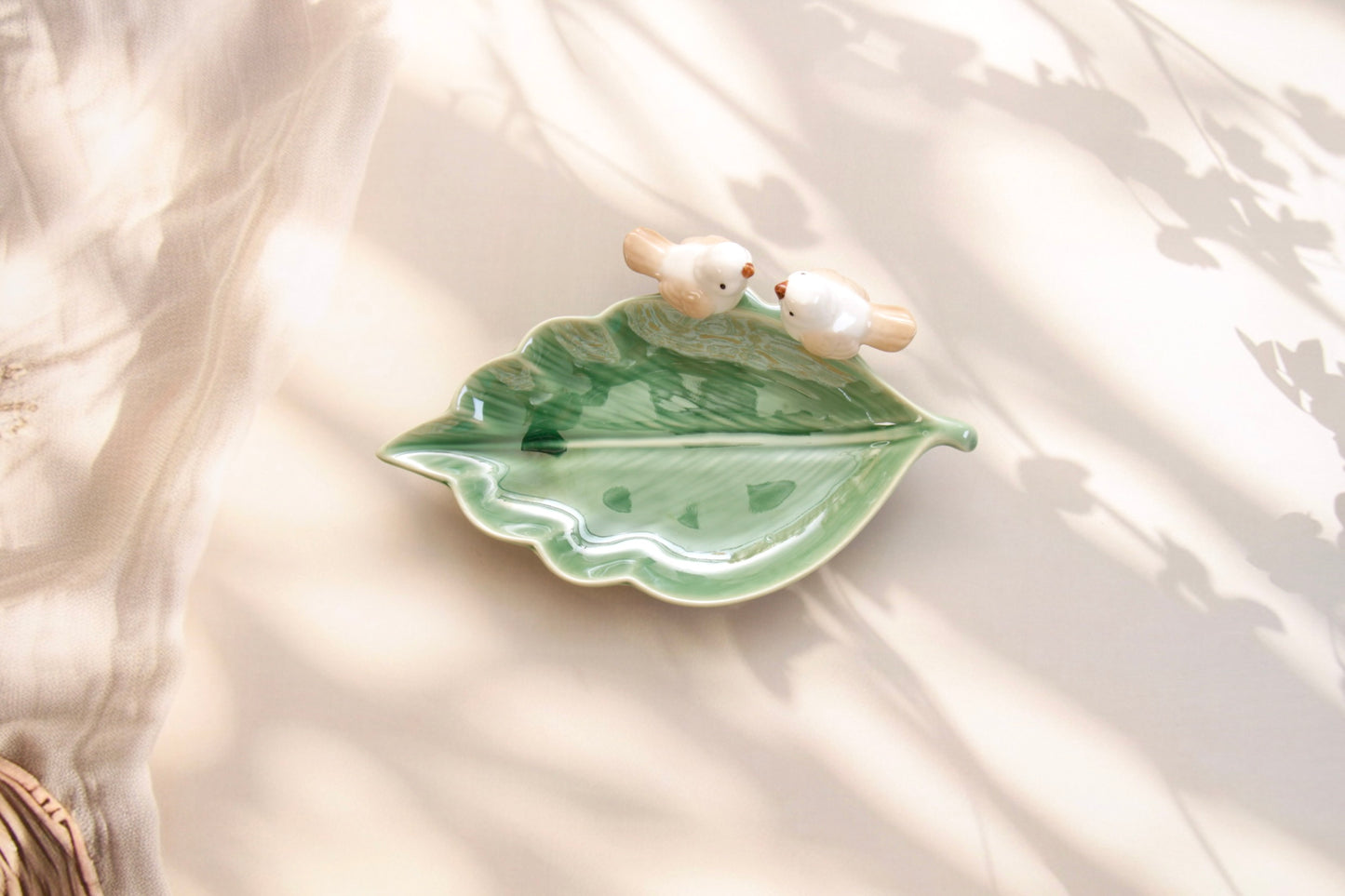 'Bird on a Leaf' Ceramic Dish - Green 3