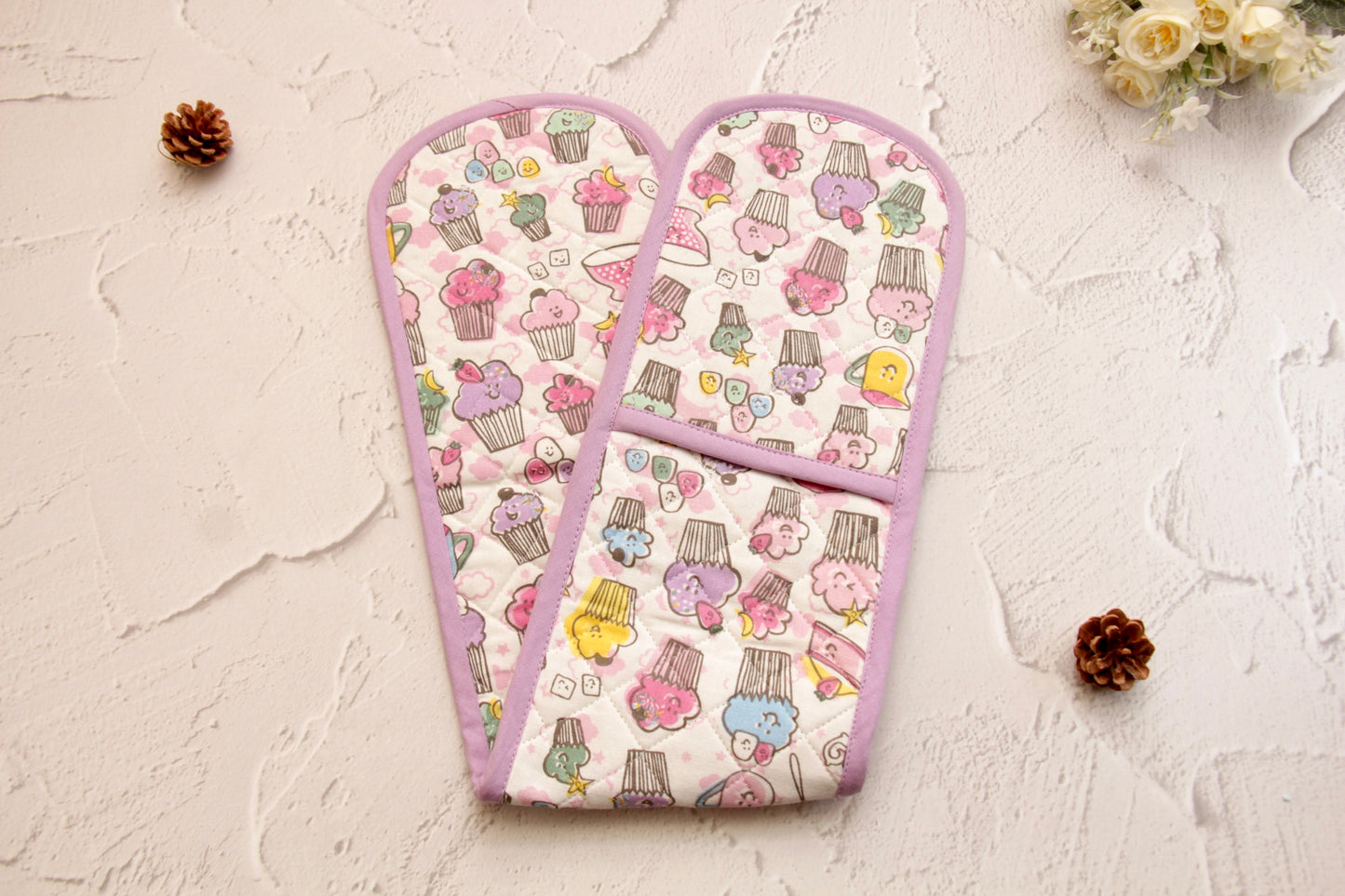 'Cupcake' Double Mittens, Set of 1