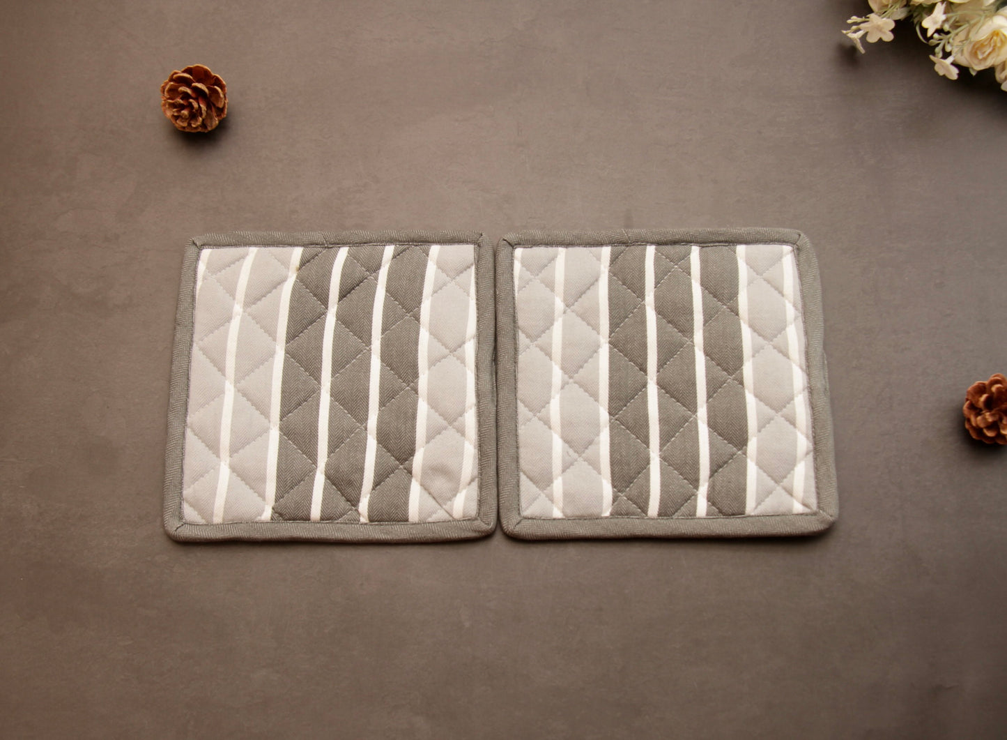 'Ebony' Pot Holder Set of 2