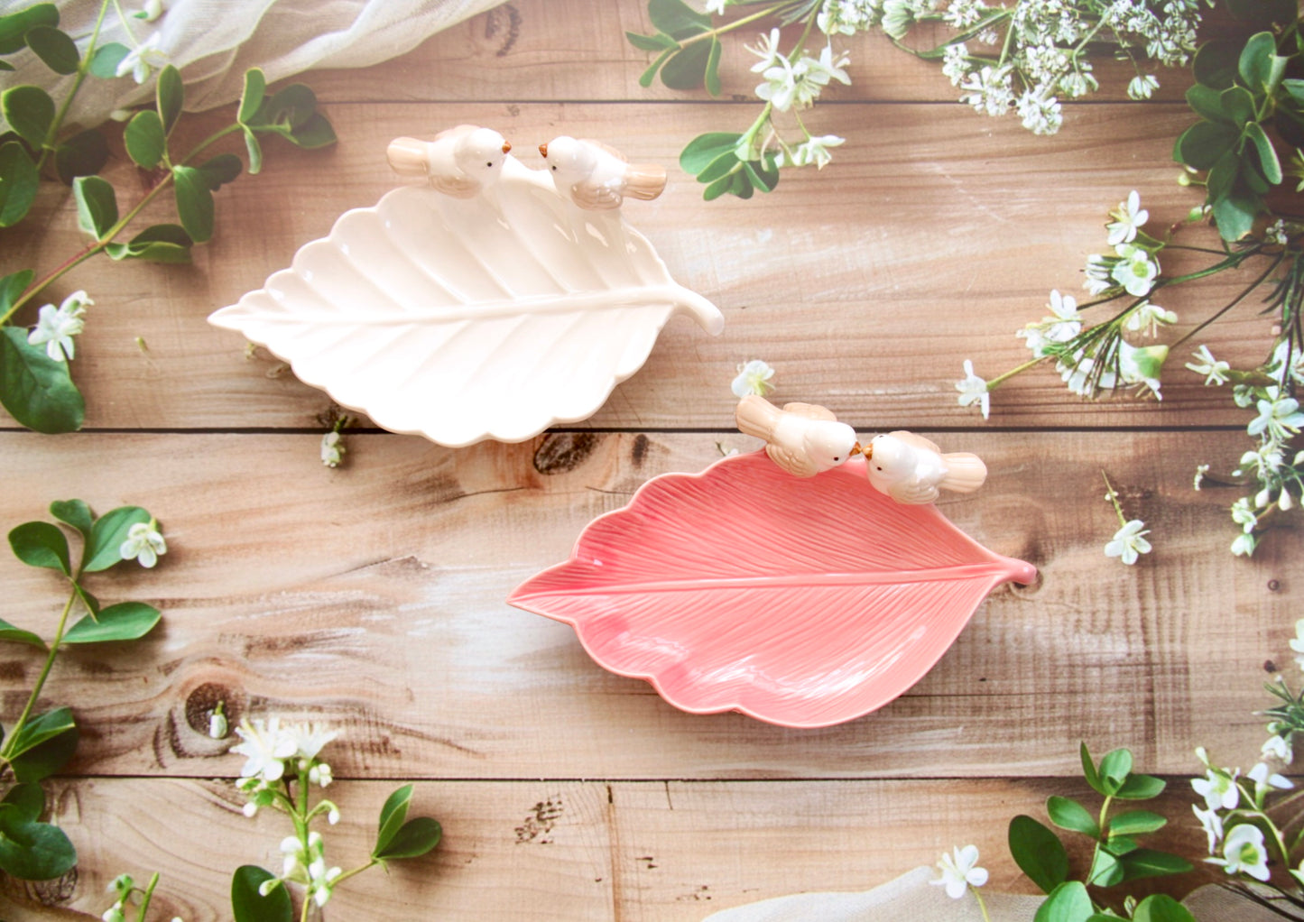 'Bird on a Leaf' Ceramic Dish - White 2