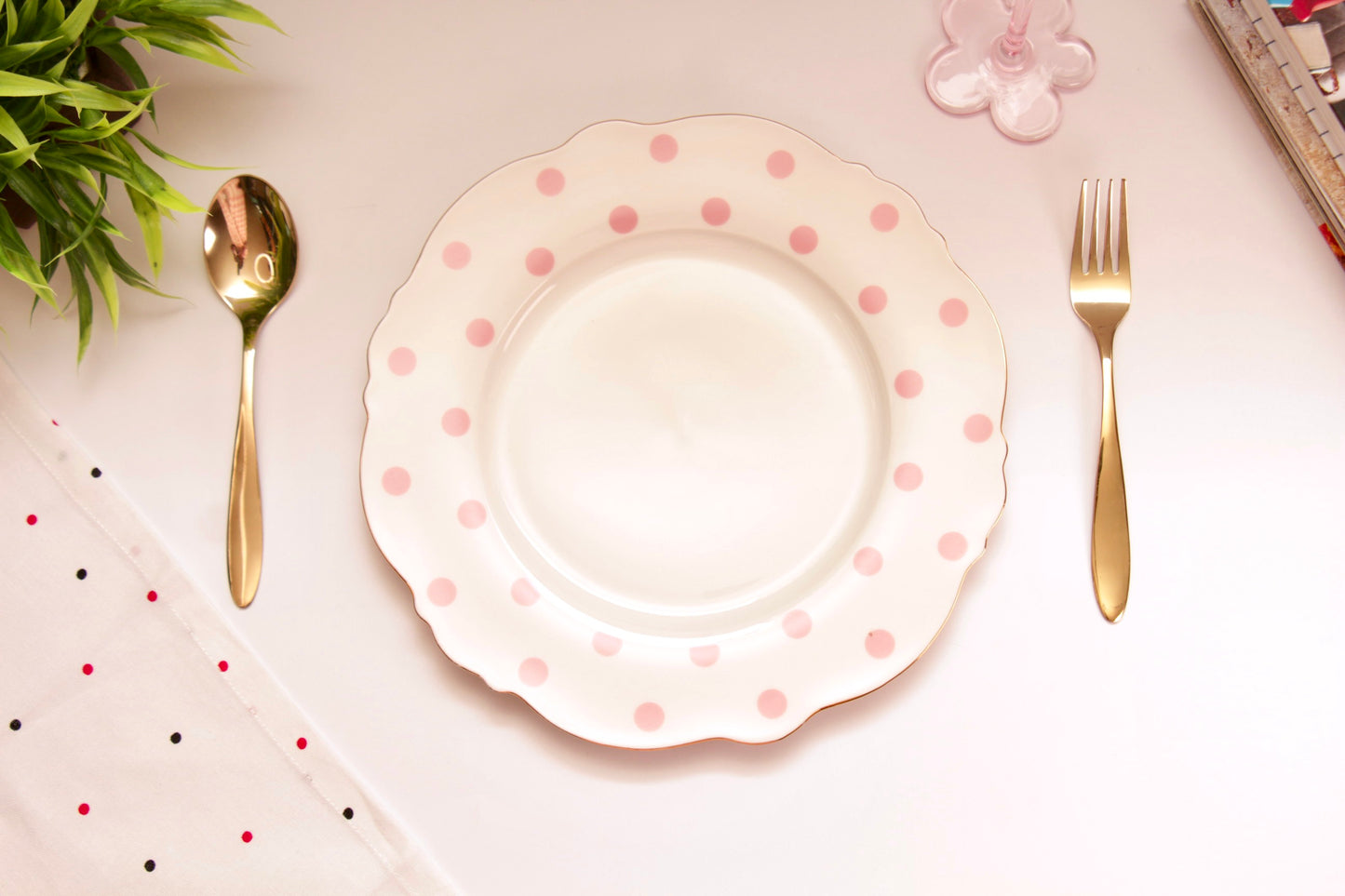'Alice' Ceramic Dinner plate - Pink Polka Dots