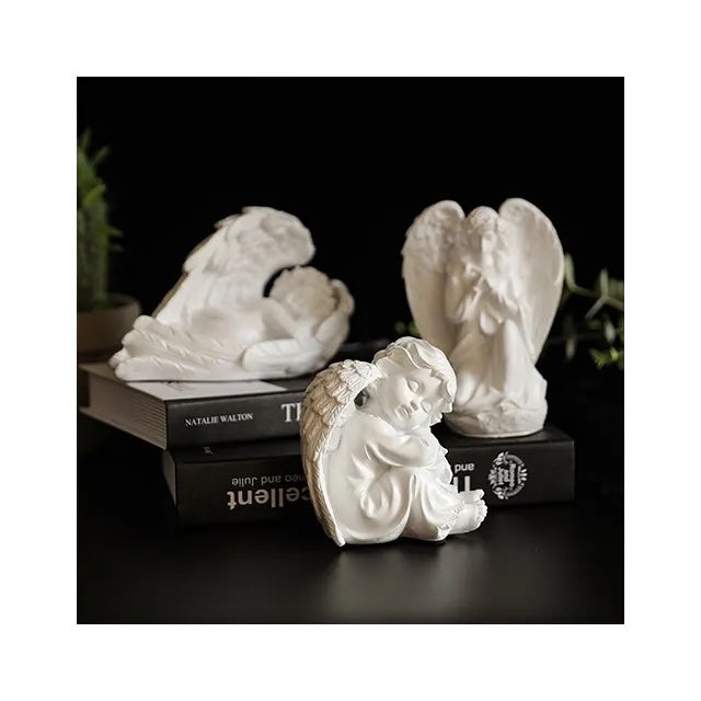 Figurines