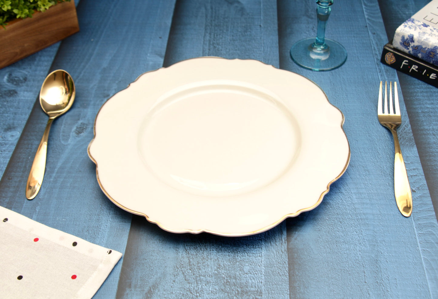 'Alice' Ceramic Dinner plate - White