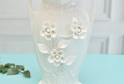 'Daisy' White Ceramic Vase