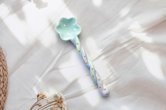 'Daisy' Ceramic Spoon, Green