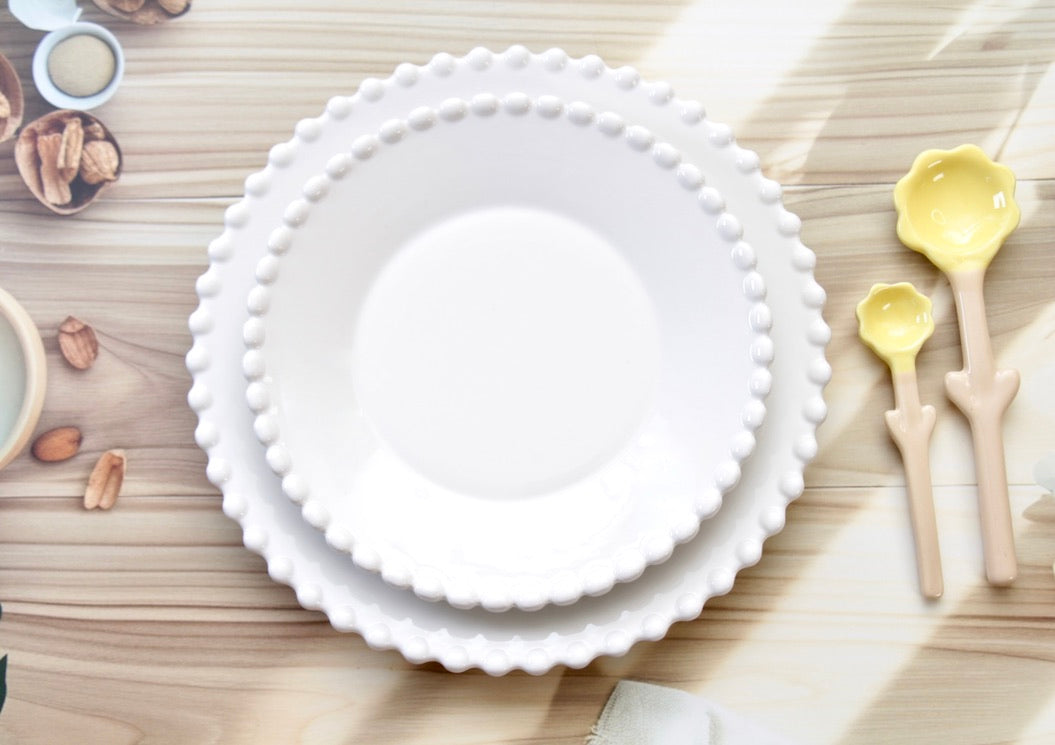 'Crescent' White Ceramic Dinner Plate