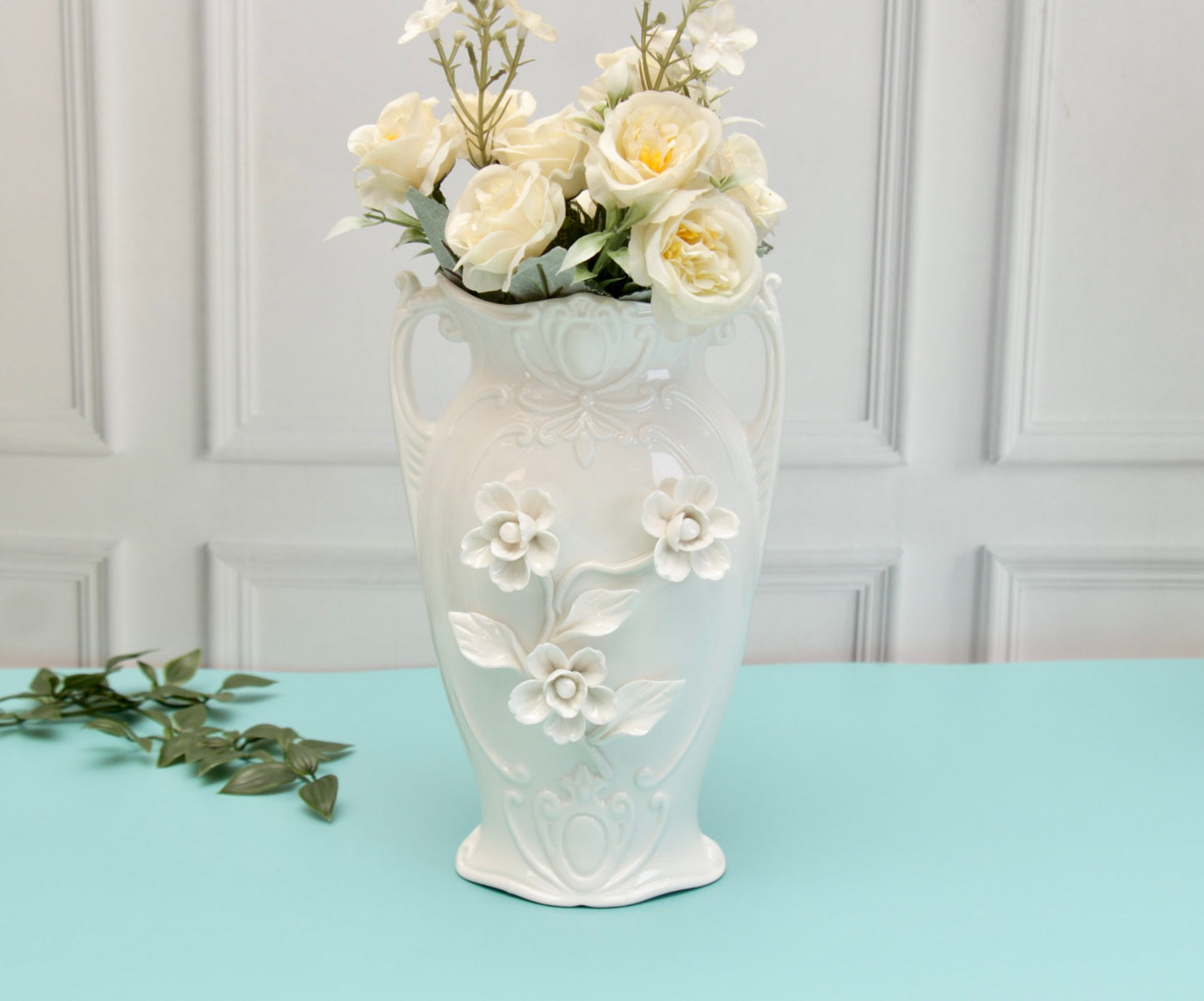 'Daisy' White Ceramic Vase