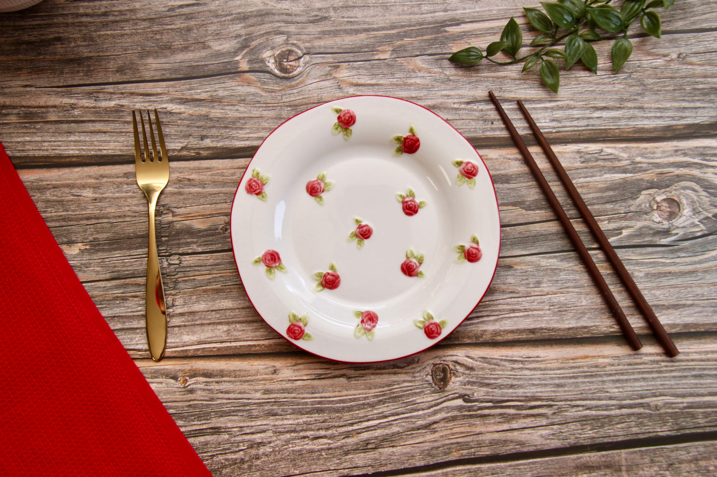 'Mini Roses' Ceramic Dessert Plate - Red