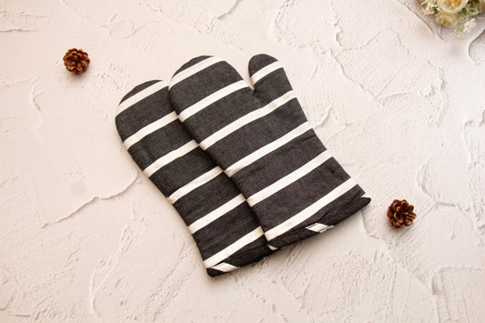 'Black Striped' Oven Mittens Set of 2