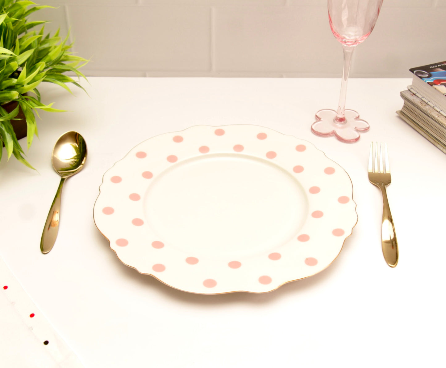 'Alice' Ceramic Dinner plate - Pink Polka Dots