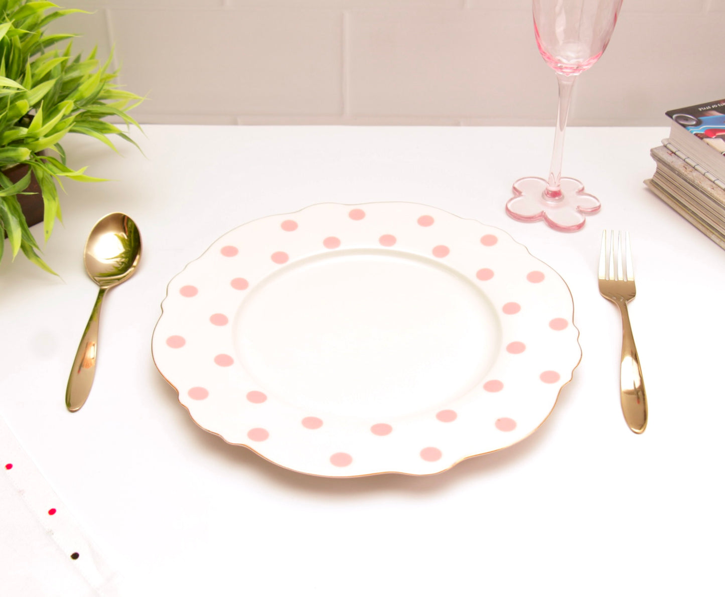 'Alice' Ceramic Dinner plate - Pink Polka Dots