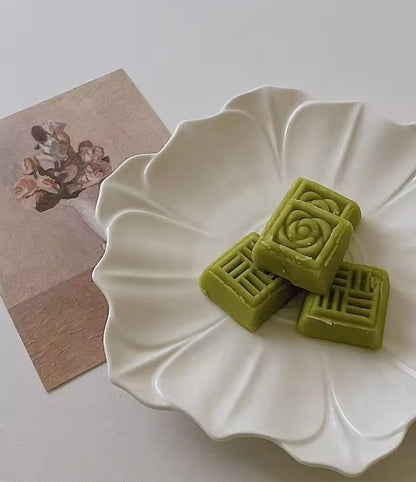 'White Petals' Ceramic Mini Dish