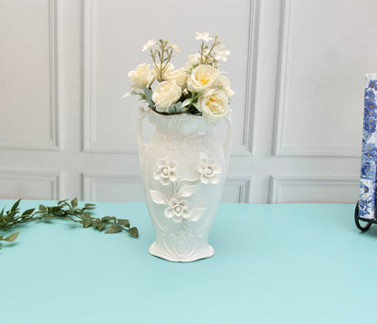 'Daisy' White Ceramic Vase