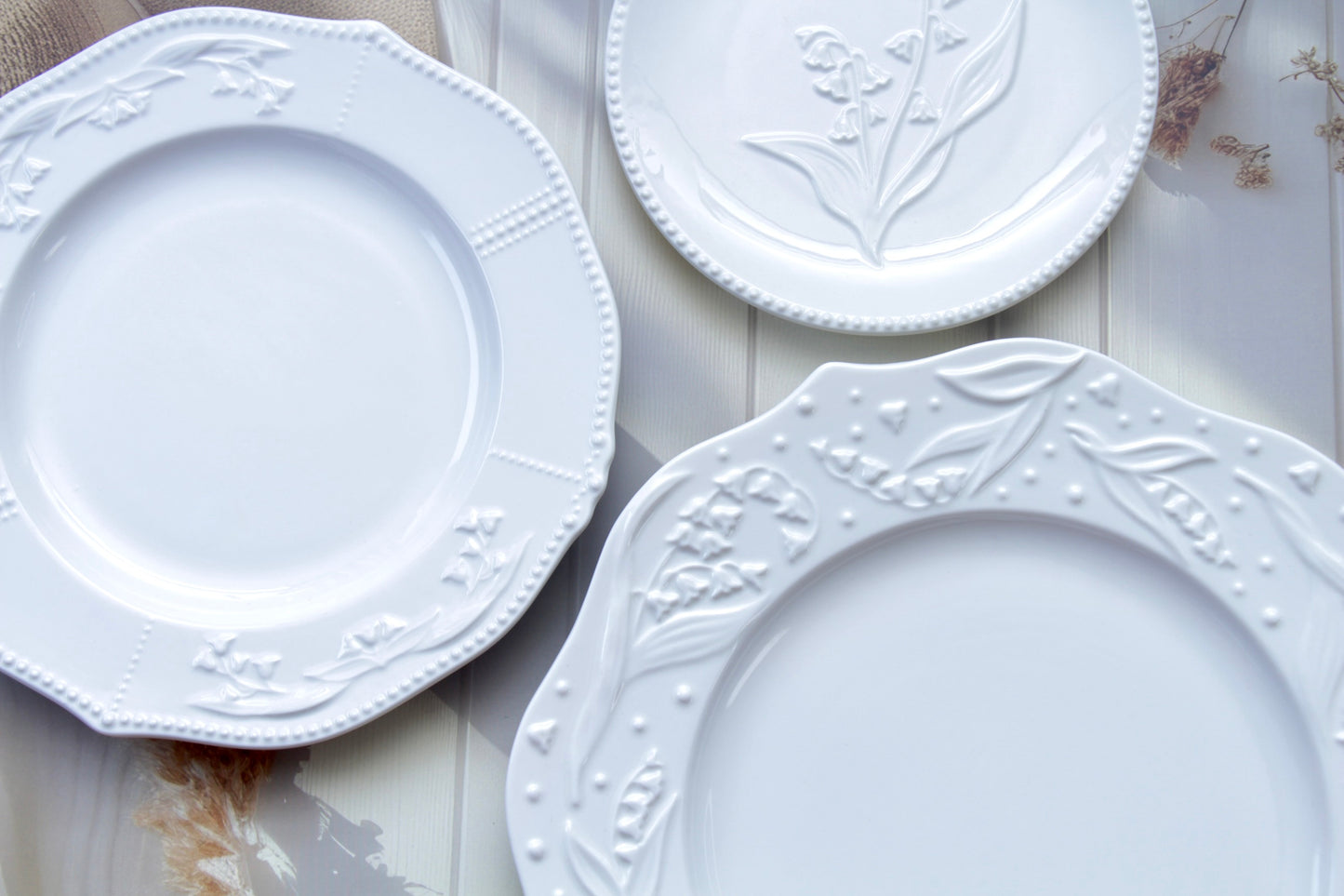 'Bella' White Ceramic Dessert Plate, Medium