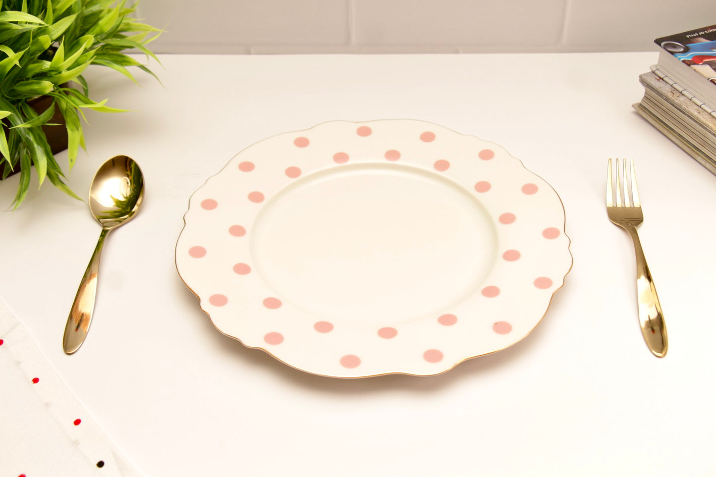 'Alice' Ceramic Dinner plate - Pink Polka Dots