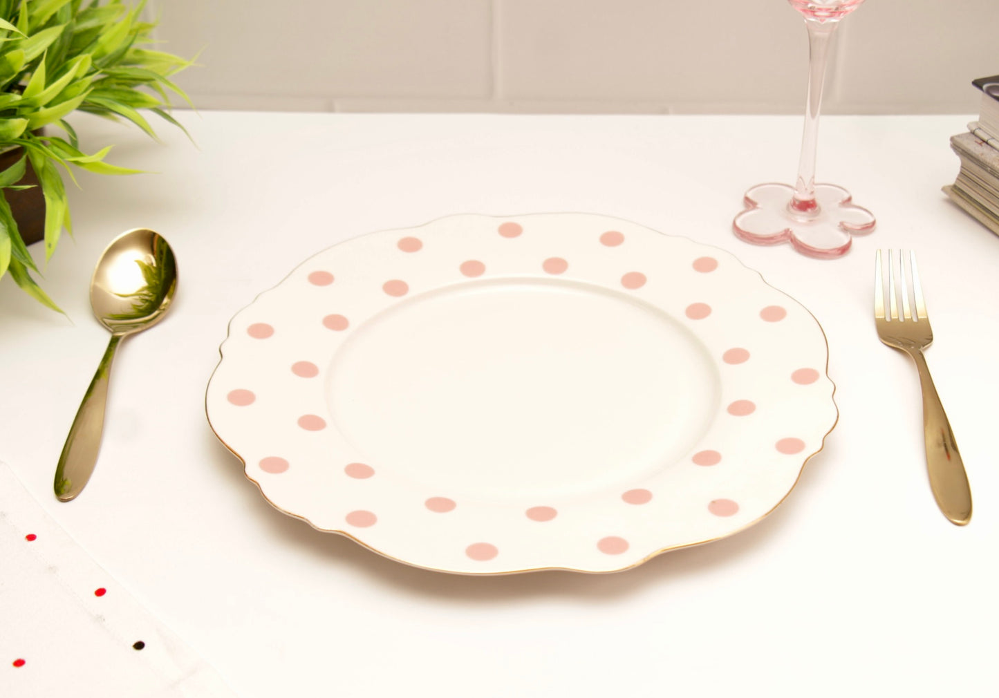 'Alice' Ceramic Dinner plate - Pink Polka Dots