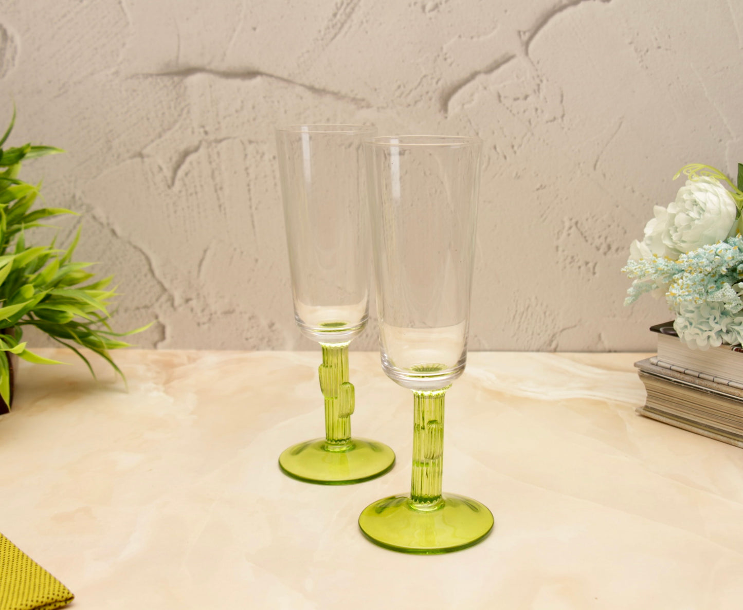 'Hazel' Green Stemmed Glasses, Set of 2 - Small