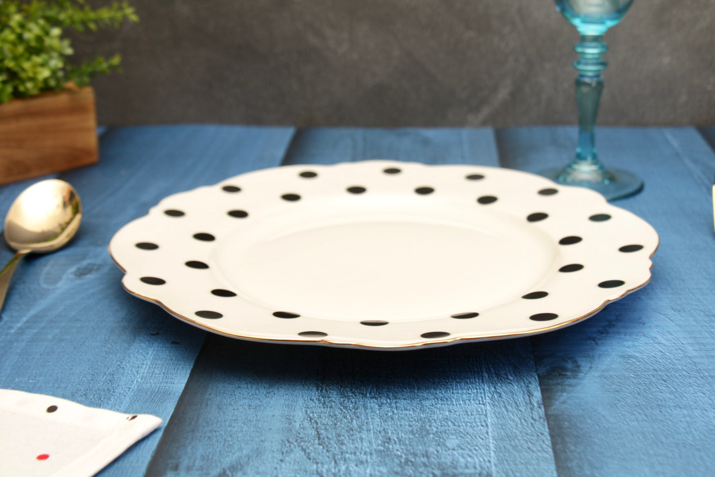 'Alice' Ceramic Dinner plate - Black Polka Dots