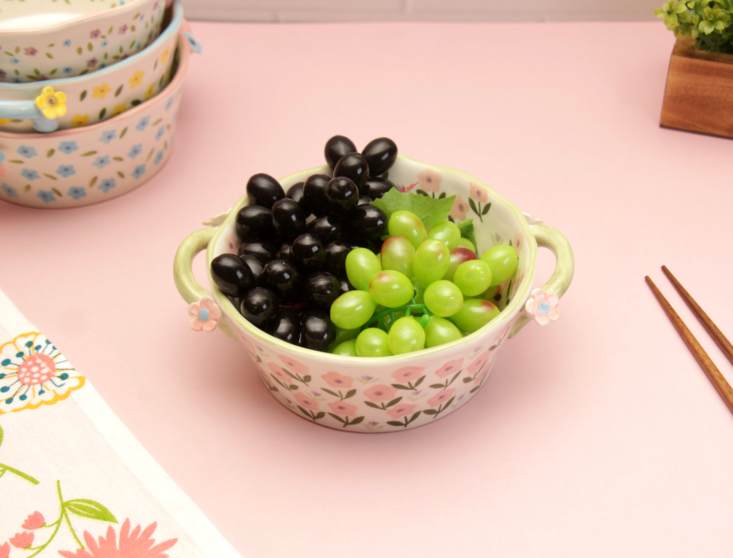 'Periwinkle' Ceramic Bowls - Green/Pink