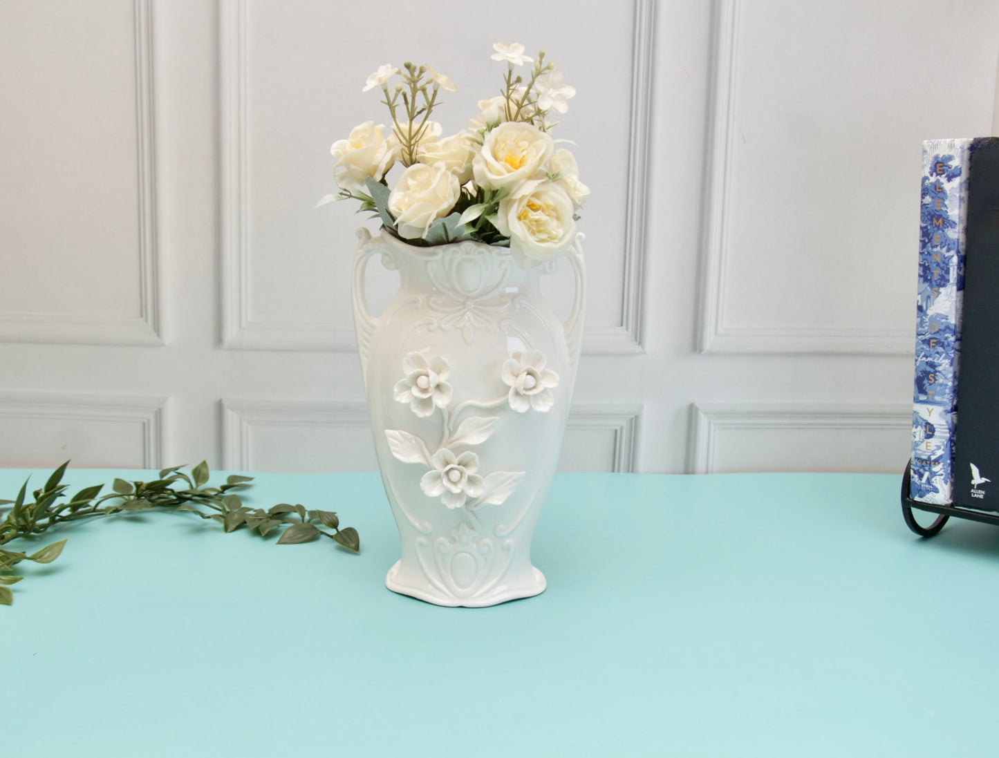 'Daisy' White Ceramic Vase