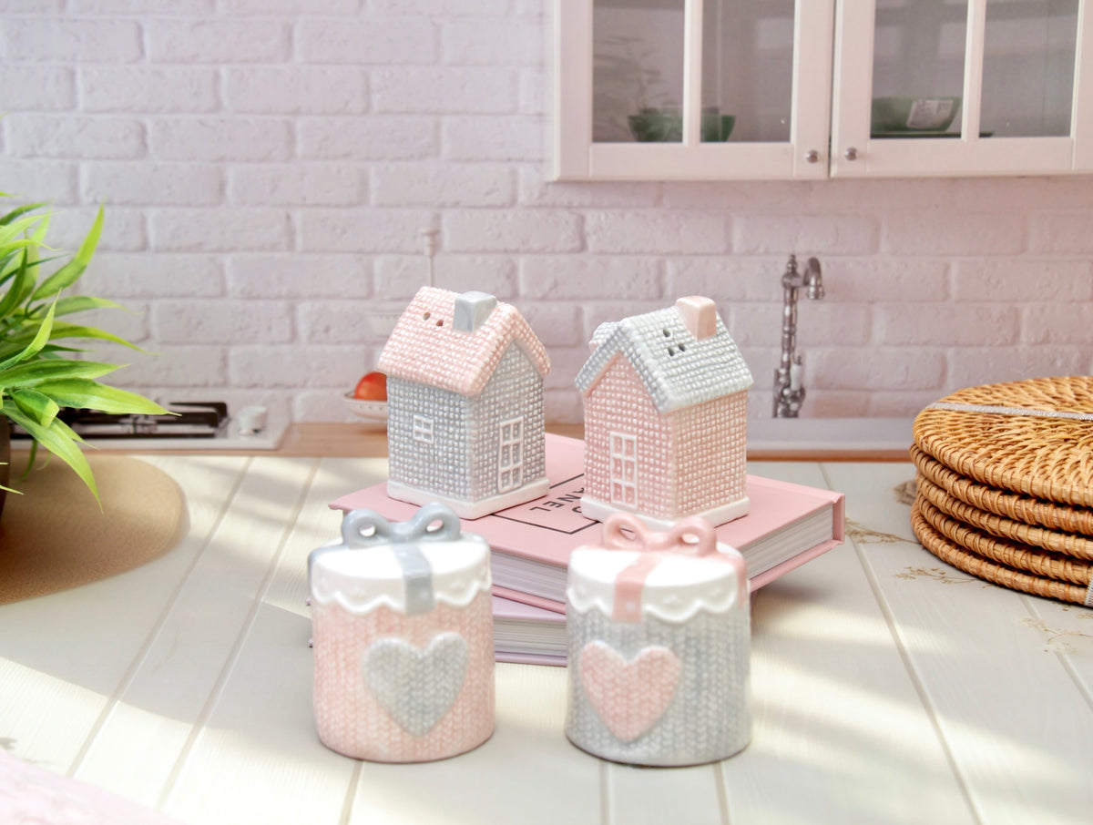 'Cottage Charm' Ceramic Salt & Pepper Shaker Set
