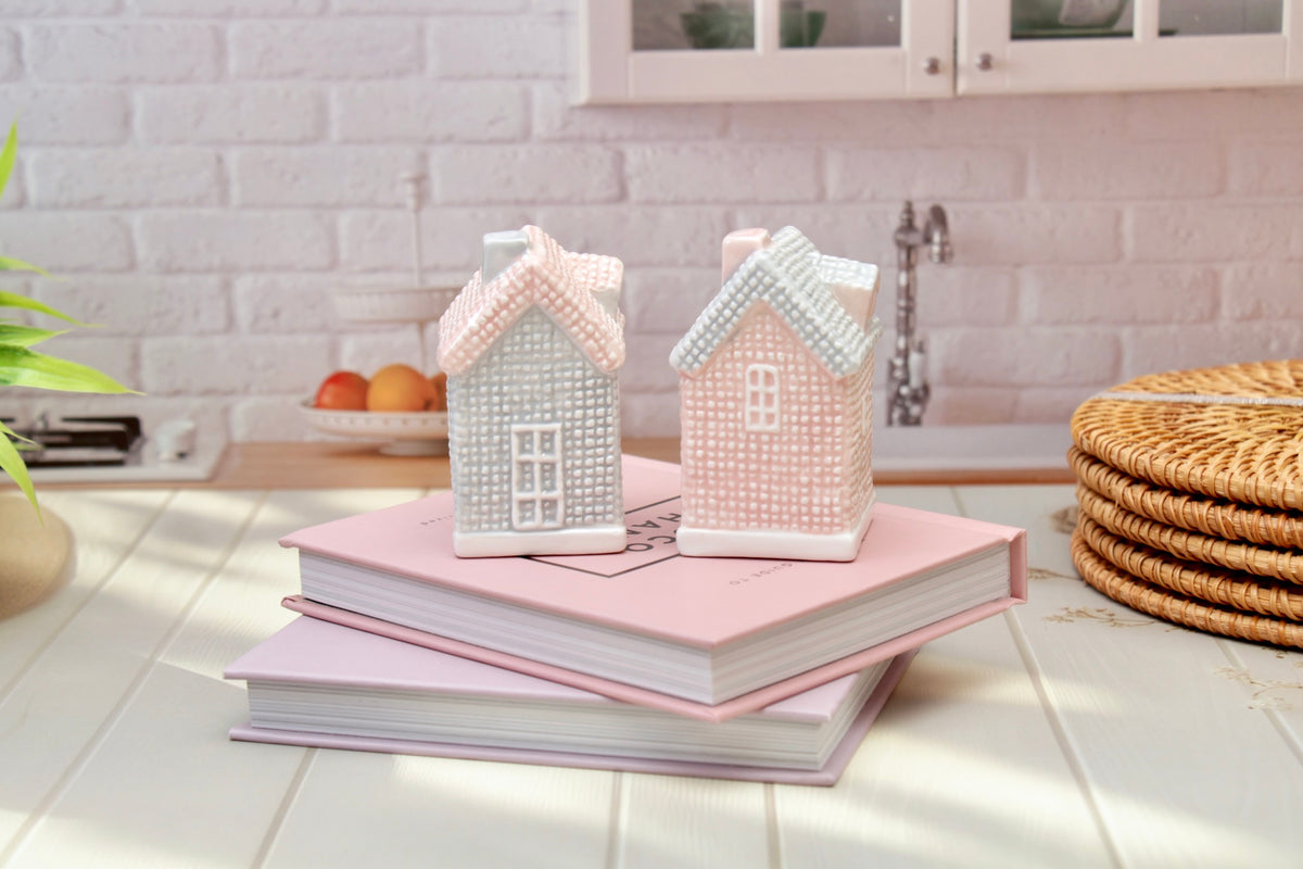 'Cottage Charm' Ceramic Salt & Pepper Shaker Set