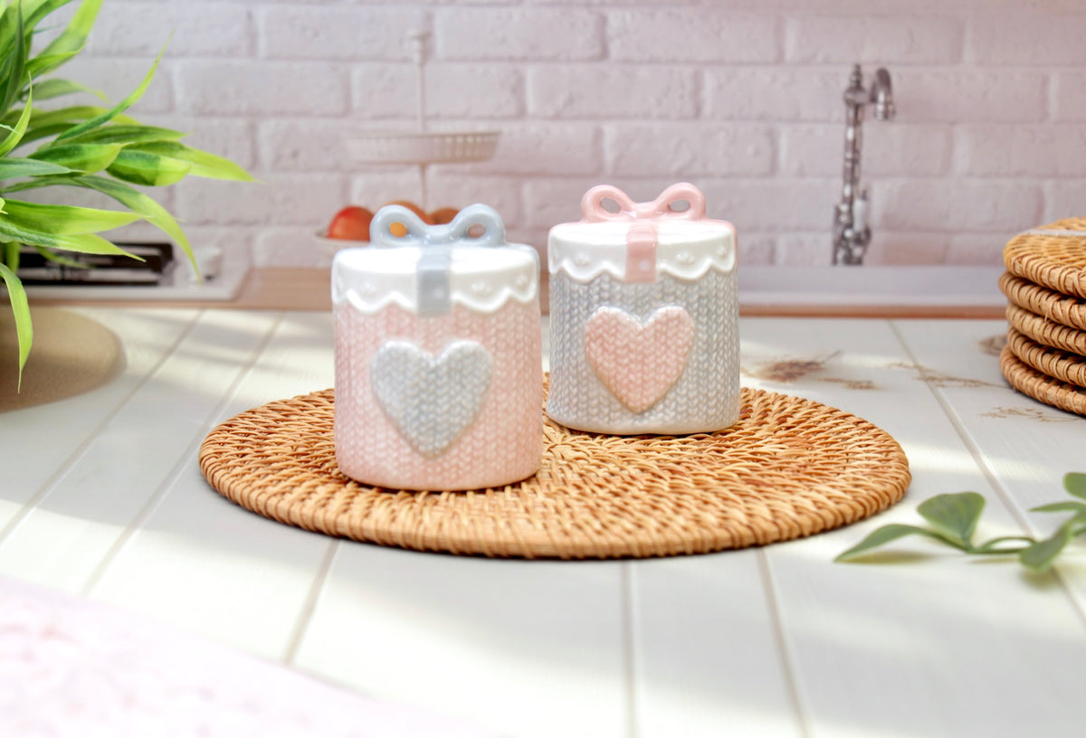 'Sweethearts' Ceramic Salt & Pepper Shaker Set