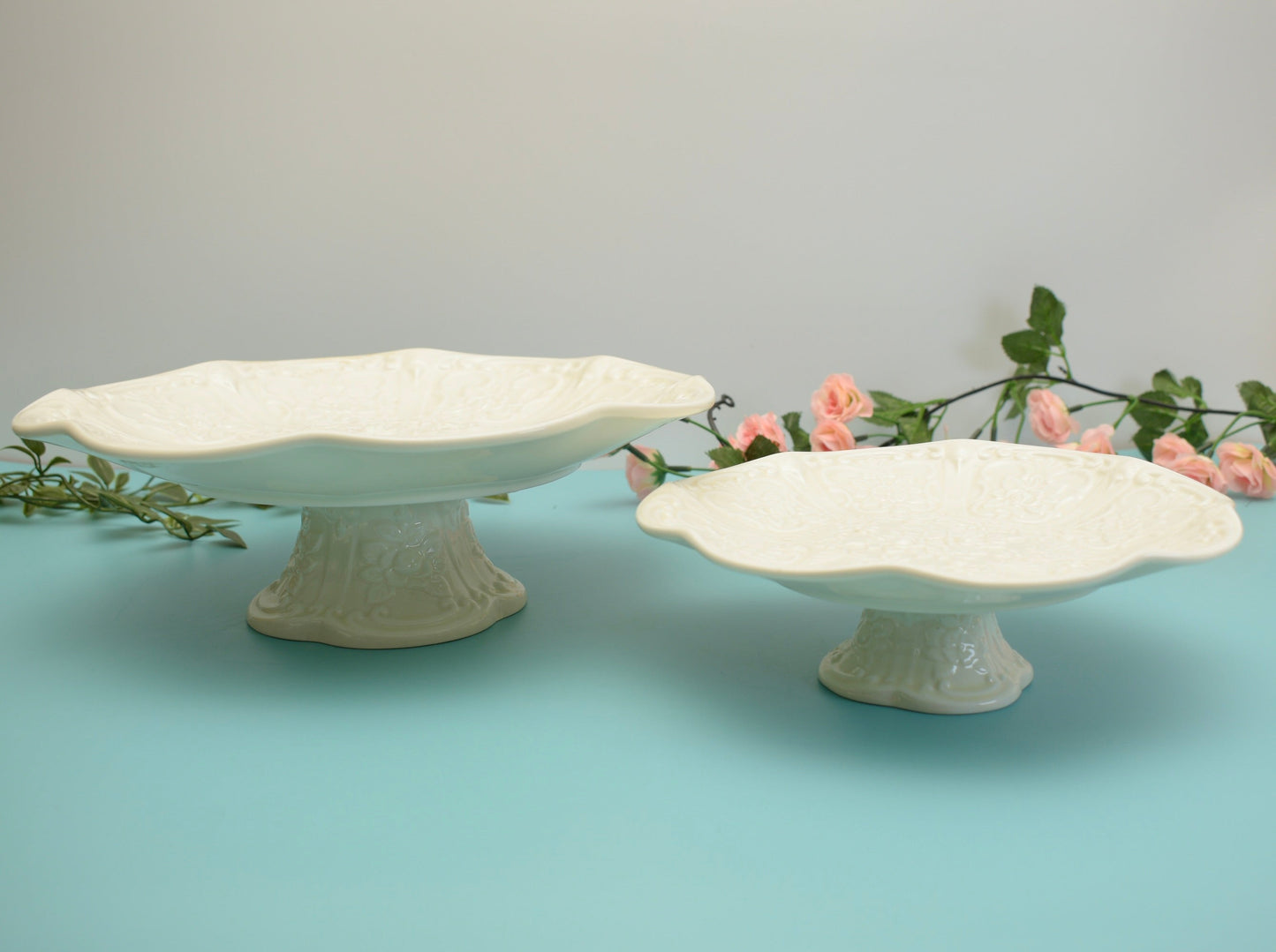 'Brittany' White Cake Stand Small - Peppylittlethings.com