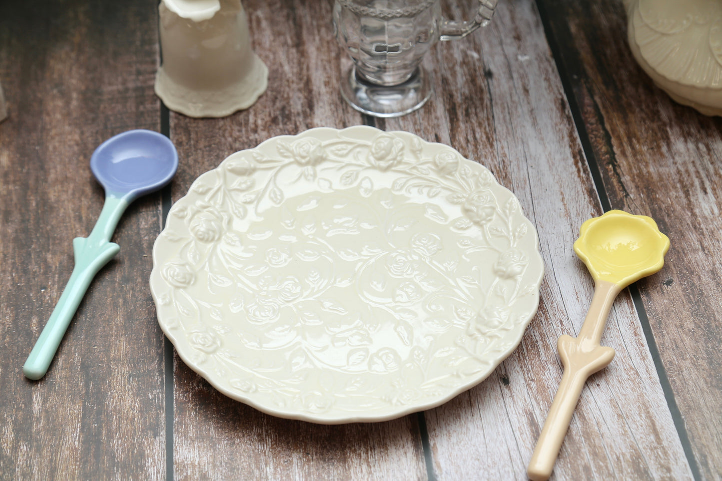 'Celeste' White Floral Dessert Plate - Peppylittlethings.com