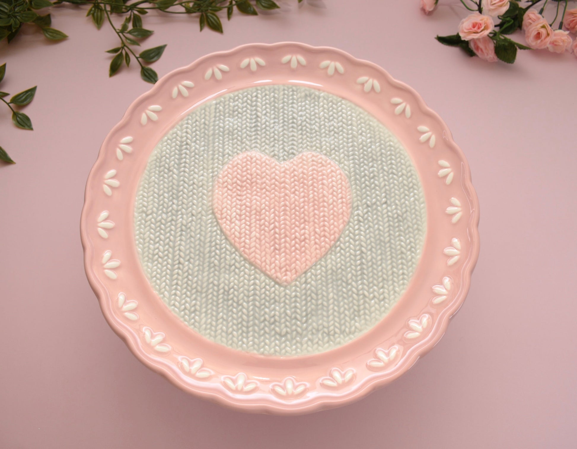 'Enchant' Pink Heart Cake Stand - Peppylittlethings.com