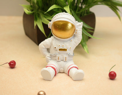 'Little Astronaut' Phone Holder Model 1 - Peppylittlethings.com